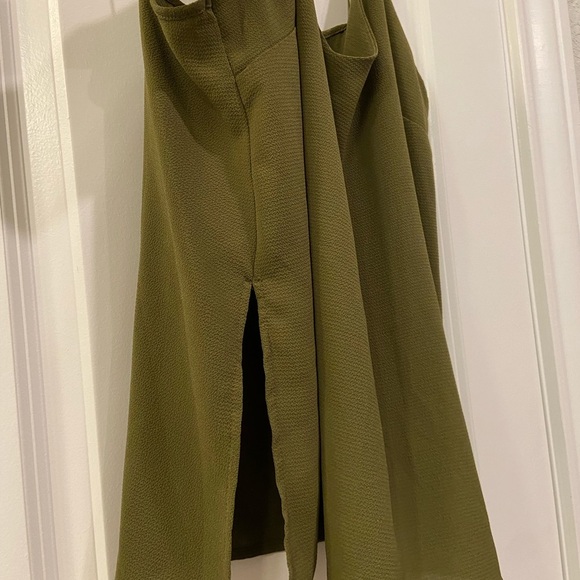 Ambiance V neck side slit Camisole - M - Picture 5 of 10